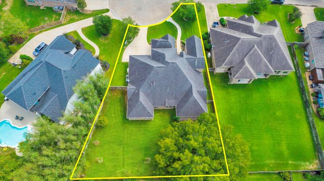 32210 Waterford Crest Lane, Fulshear, TX 77441