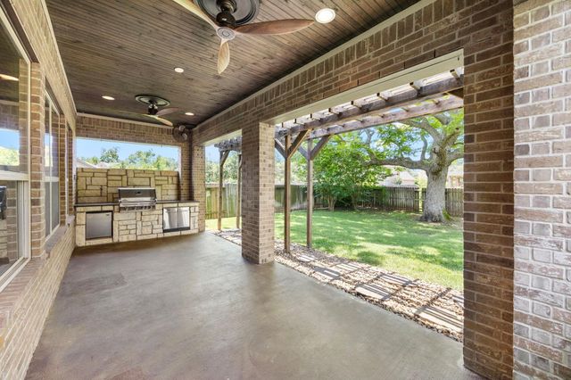 32210 Waterford Crest Lane, Fulshear, TX 77441