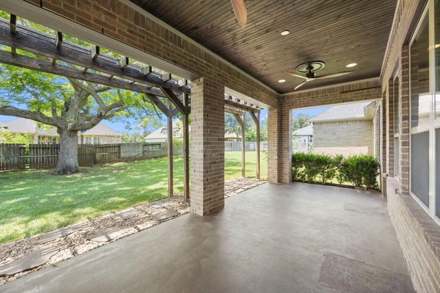 32210 Waterford Crest Lane, Fulshear, TX 77441