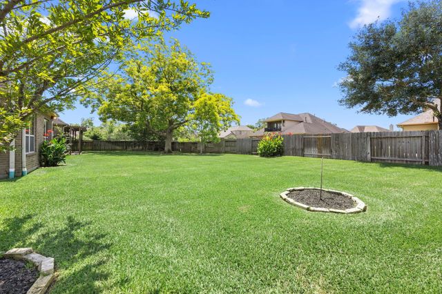 32210 Waterford Crest Lane, Fulshear, TX 77441