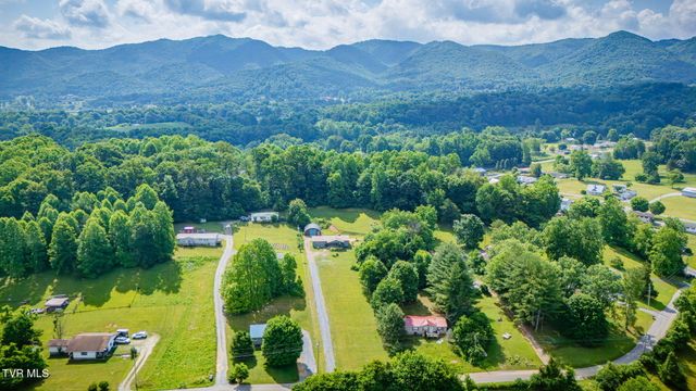 146 Ollie Collins Road, Elizabethton, TN 37643