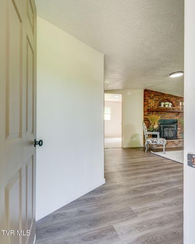 146 Ollie Collins Road, Elizabethton, TN 37643
