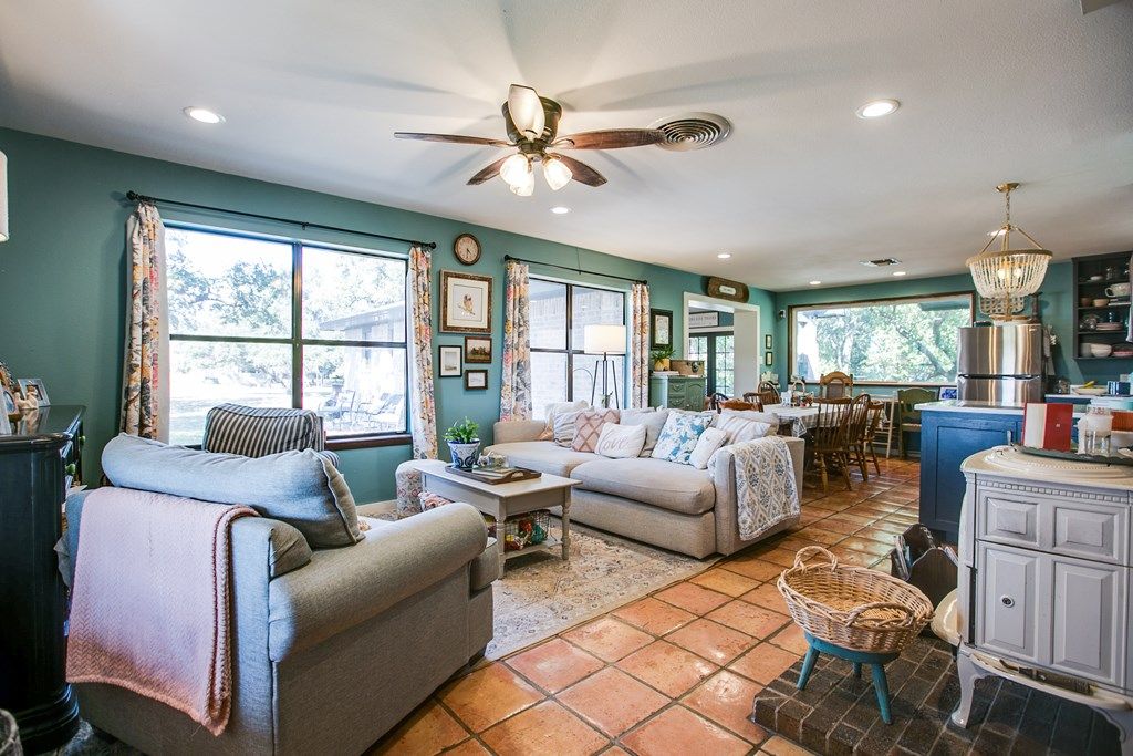 Image 10 of property listing at 9250 N Valley Dr, San Angelo, TX 76905