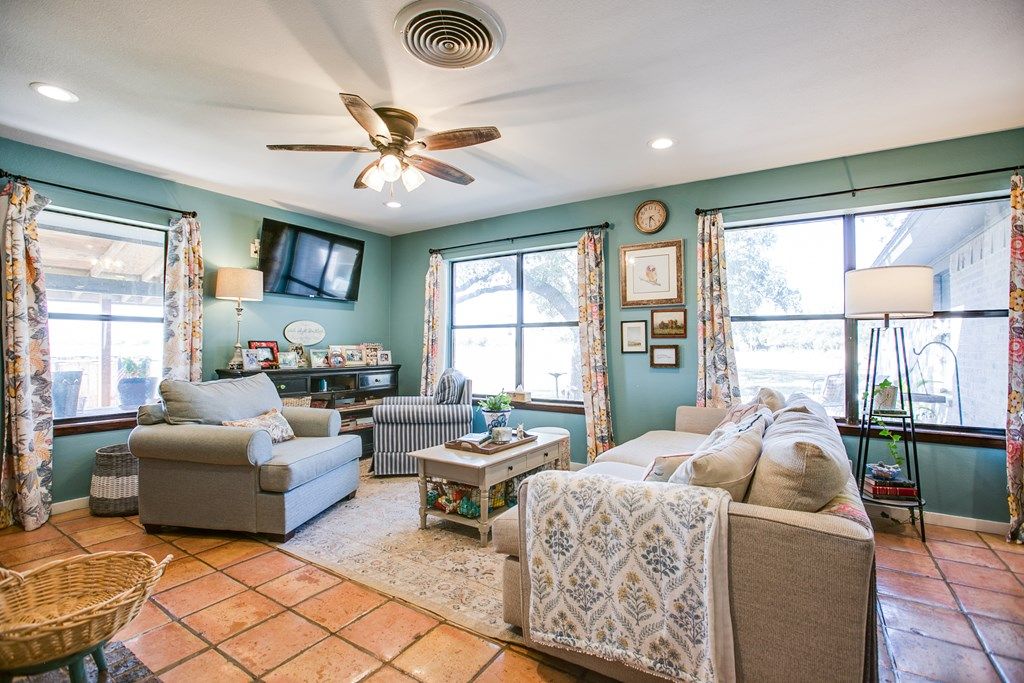 Image 11 of property listing at 9250 N Valley Dr, San Angelo, TX 76905
