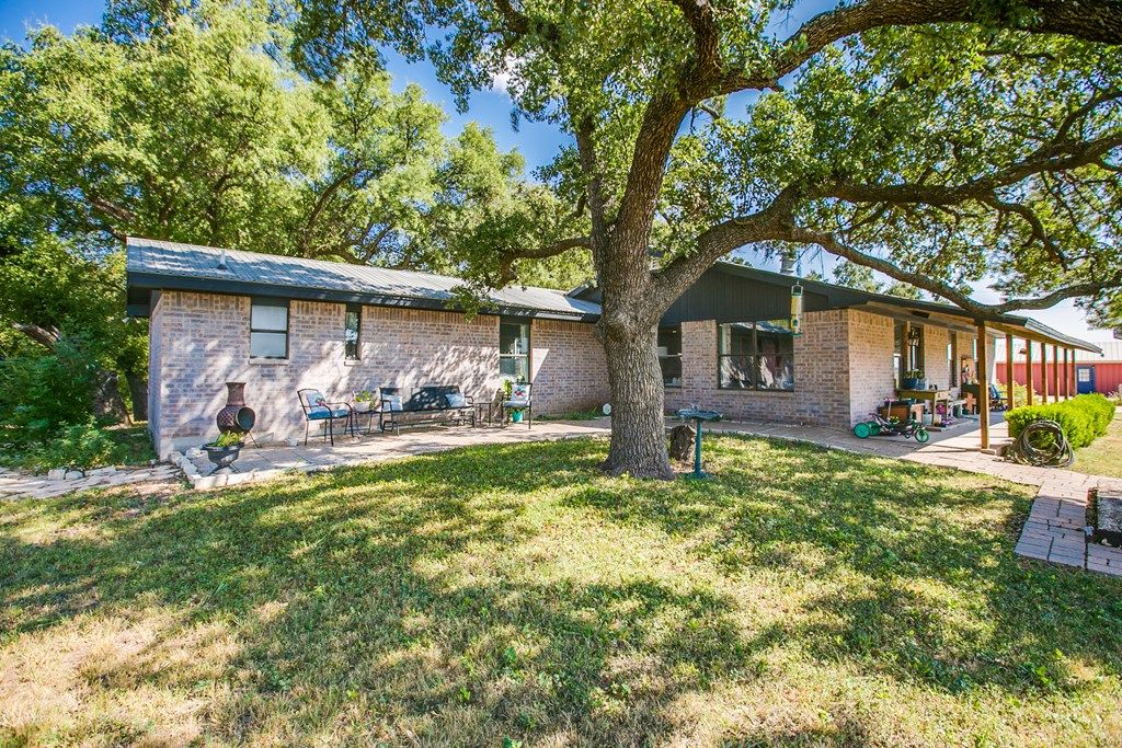 Image 37 of property listing at 9250 N Valley Dr, San Angelo, TX 76905
