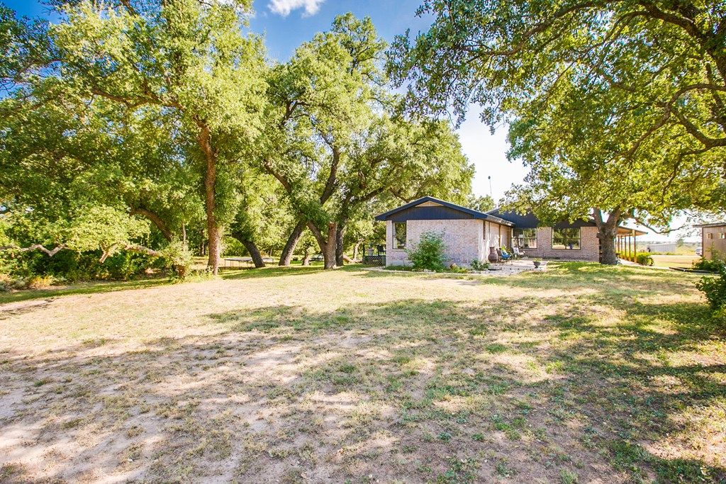 Image 38 of property listing at 9250 N Valley Dr, San Angelo, TX 76905
