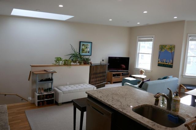 15-17 Plymouth Street 17-3, Cambridge, MA 02141