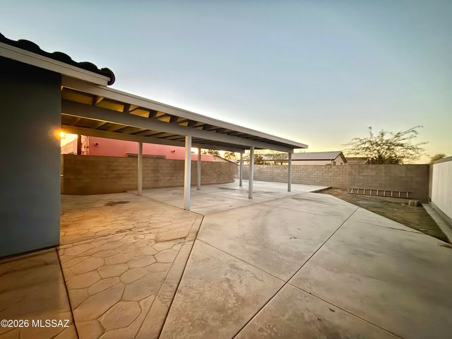 5772 S Vine Avenue, Tucson, AZ 85706