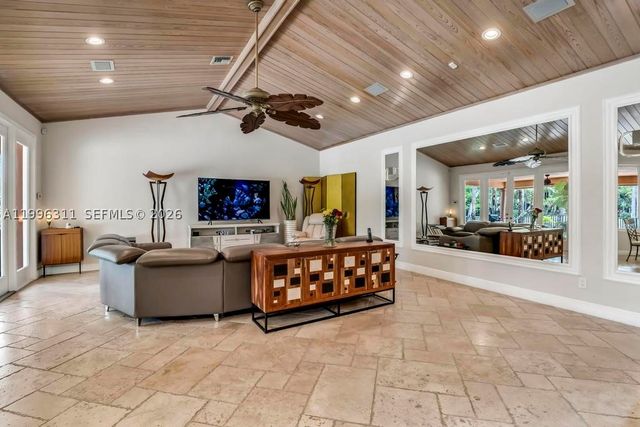 5328 E Leitner Dr, Coral Springs, FL 33067