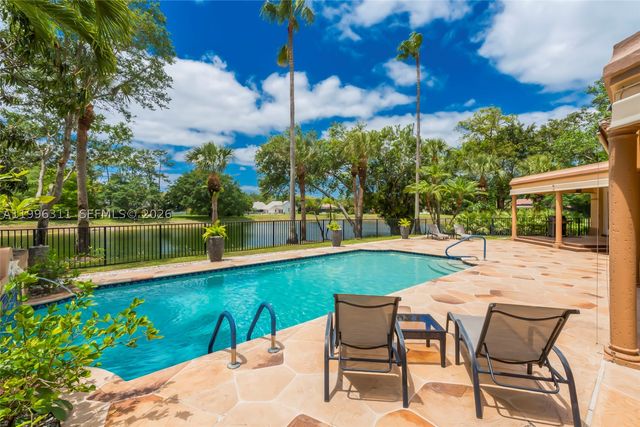5328 E Leitner Dr, Coral Springs, FL 33067