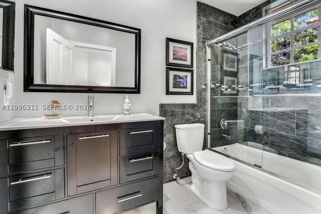 5328 E Leitner Dr, Coral Springs, FL 33067