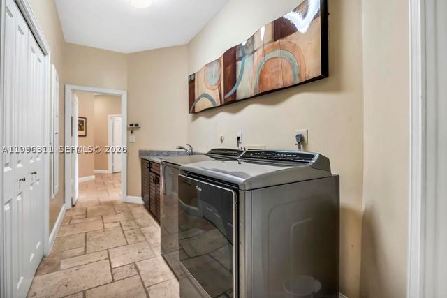 5328 E Leitner Dr, Coral Springs, FL 33067
