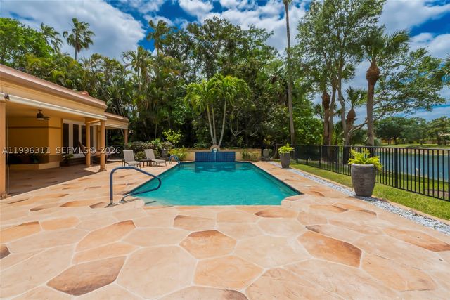 5328 E Leitner Dr, Coral Springs, FL 33067