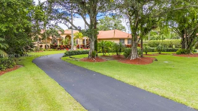 5328 E Leitner Dr, Coral Springs, FL 33067