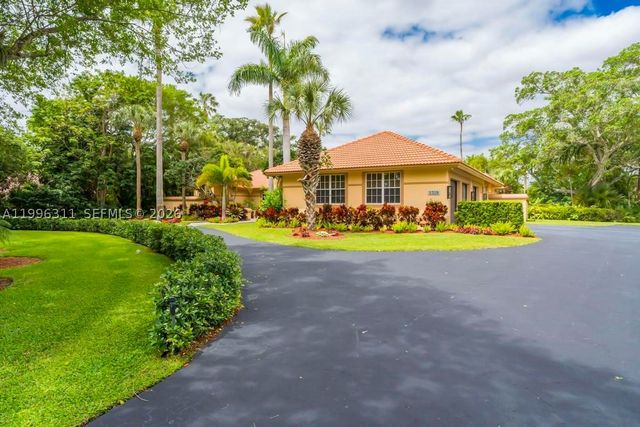 5328 E Leitner Dr, Coral Springs, FL 33067