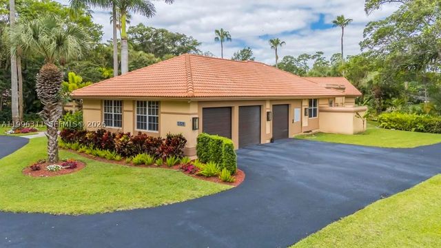 5328 E Leitner Dr, Coral Springs, FL 33067