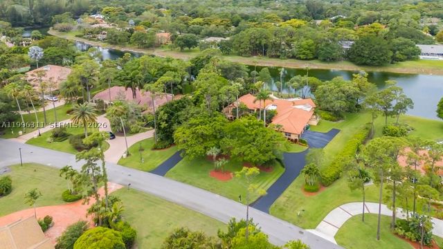 5328 E Leitner Dr, Coral Springs, FL 33067