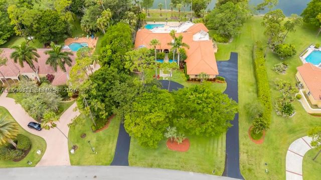 5328 E Leitner Dr, Coral Springs, FL 33067