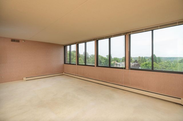 600 4th Street SW 605, Rochester, MN 55902