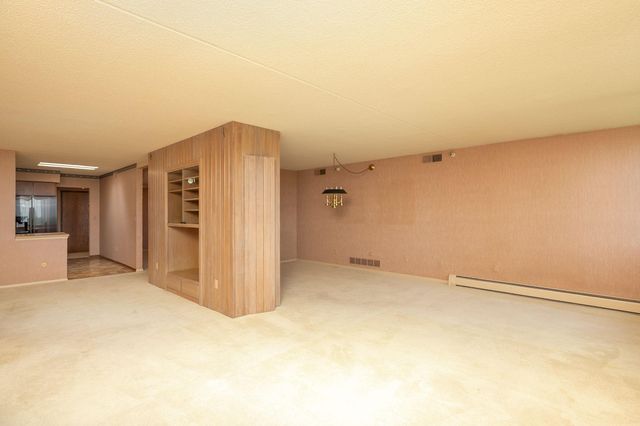 600 4th Street SW 605, Rochester, MN 55902