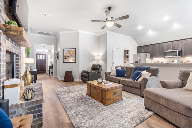 3919 Rose Hill Court, Denison, TX 75020