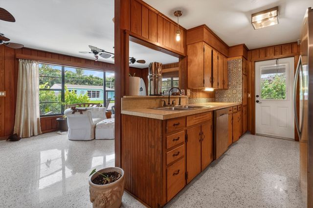 1881 Kathy Lane, North Palm Beach, FL 33408