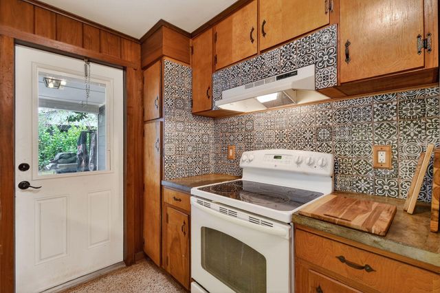 1881 Kathy Lane, North Palm Beach, FL 33408