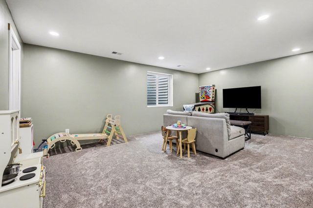2092 Orlov Drive, Jamestown Twp, MI 49426