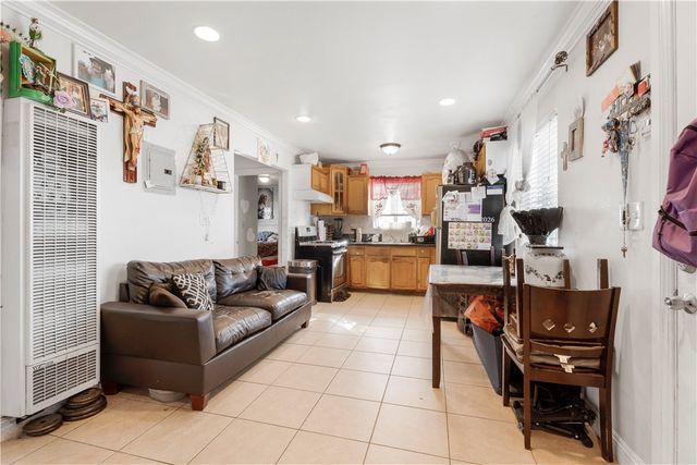 9201 S Central, Los Angeles, CA 90002