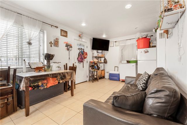 9201 S Central, Los Angeles, CA 90002