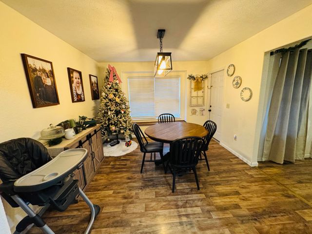 700 Robin Road Road, Mountain Grove, MO 65711