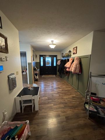 700 Robin Road Road, Mountain Grove, MO 65711