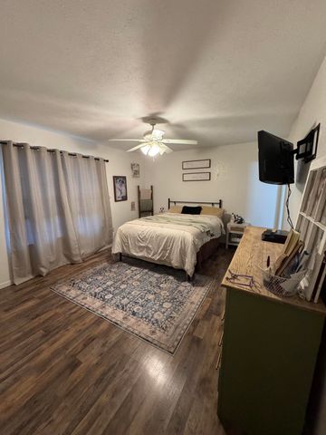 700 Robin Road Road, Mountain Grove, MO 65711