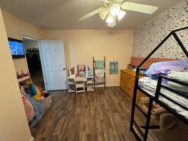 700 Robin Road Road, Mountain Grove, MO 65711