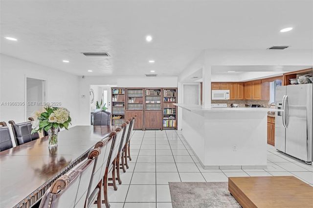 9524 Byron Ave, Surfside, FL 33154