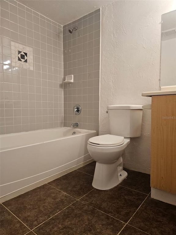 Image 4 of property listing at 1529 23RD STREET, Sarasota, FL 34234