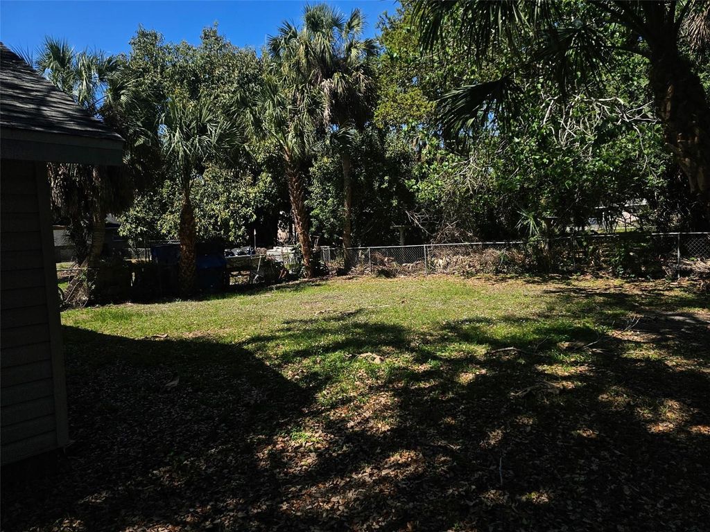 Image 5 of property listing at 1529 23RD STREET, Sarasota, FL 34234