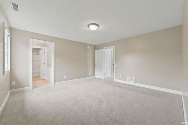 1716 Forest Trail, Fort Wayne, IN 46845