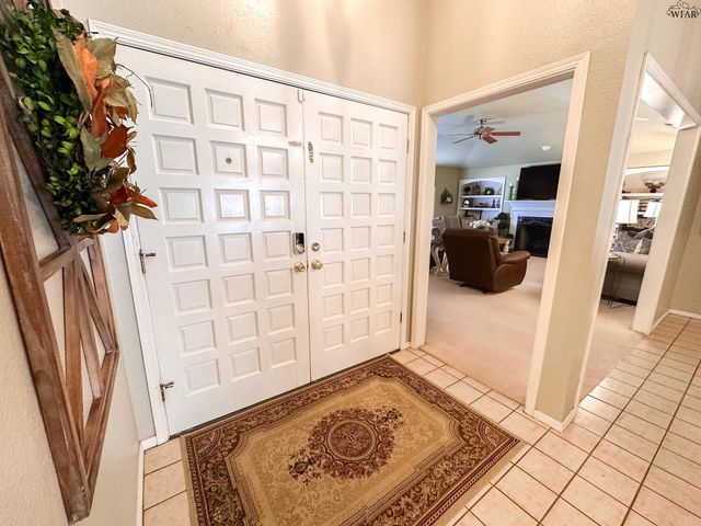 2427 PARADISE STREET, Vernon, TX 76384