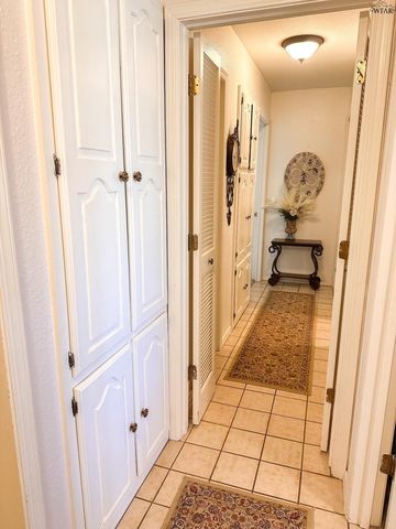 2427 PARADISE STREET, Vernon, TX 76384