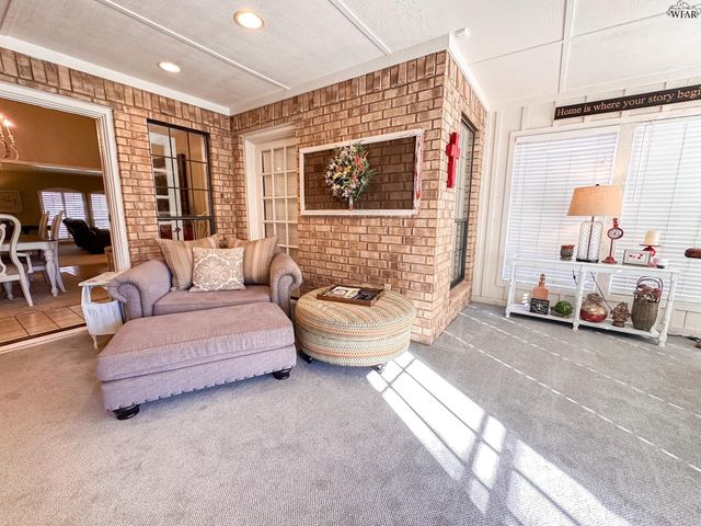 2427 PARADISE STREET, Vernon, TX 76384