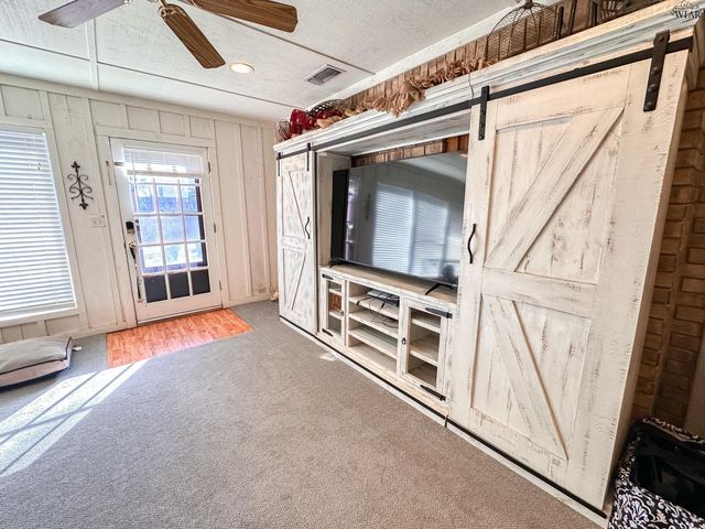 2427 PARADISE STREET, Vernon, TX 76384