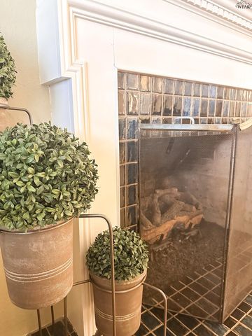 2427 PARADISE STREET, Vernon, TX 76384