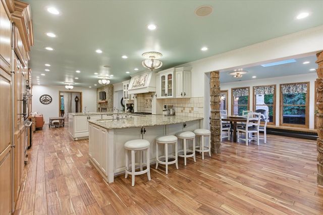 39 Mockingbird Lane, Oak Brook, IL 60523