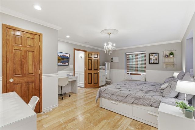 39 Mockingbird Lane, Oak Brook, IL 60523
