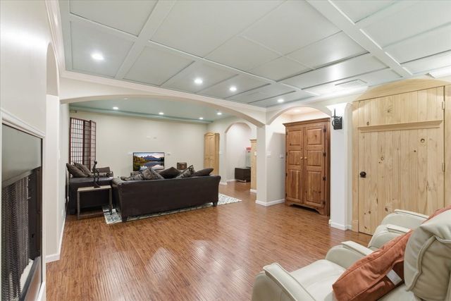39 Mockingbird Lane, Oak Brook, IL 60523