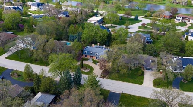 39 Mockingbird Lane, Oak Brook, IL 60523