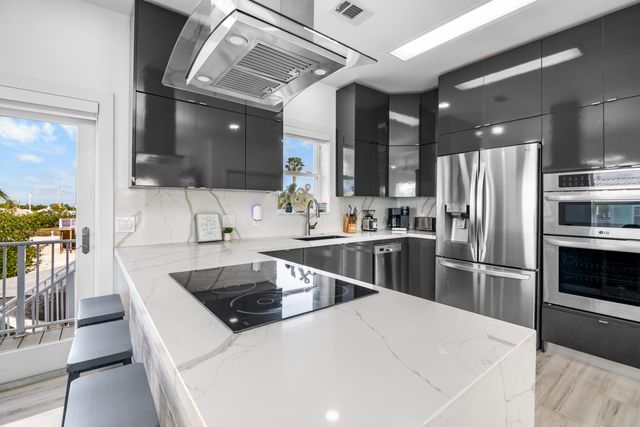 27405 Guadaloupe Lane, Ramrod Key, FL 33042