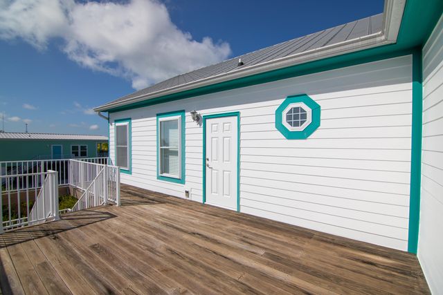 27405 Guadaloupe Lane, Ramrod Key, FL 33042