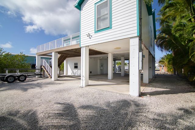 27405 Guadaloupe Lane, Ramrod Key, FL 33042